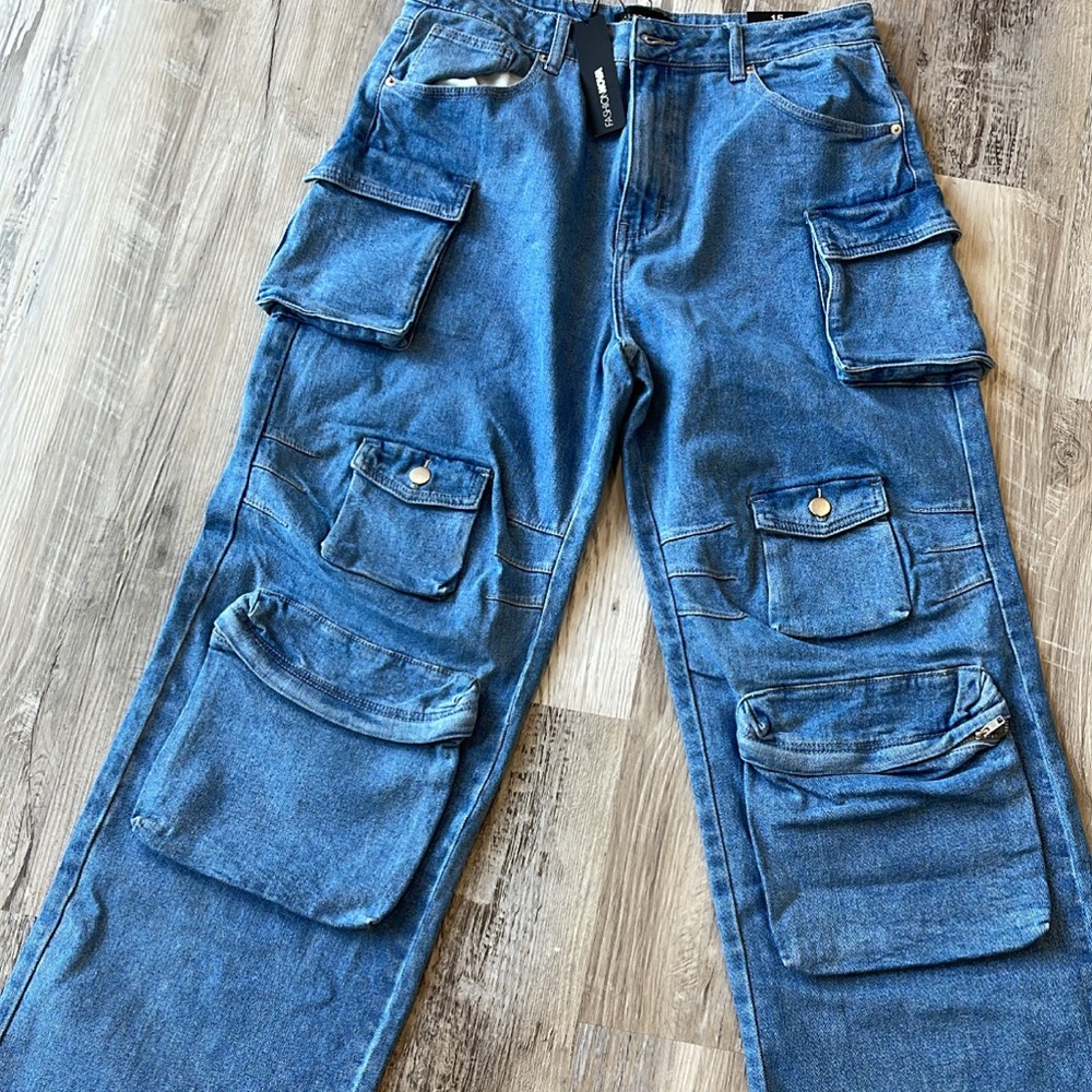 Women’s cargo jeans